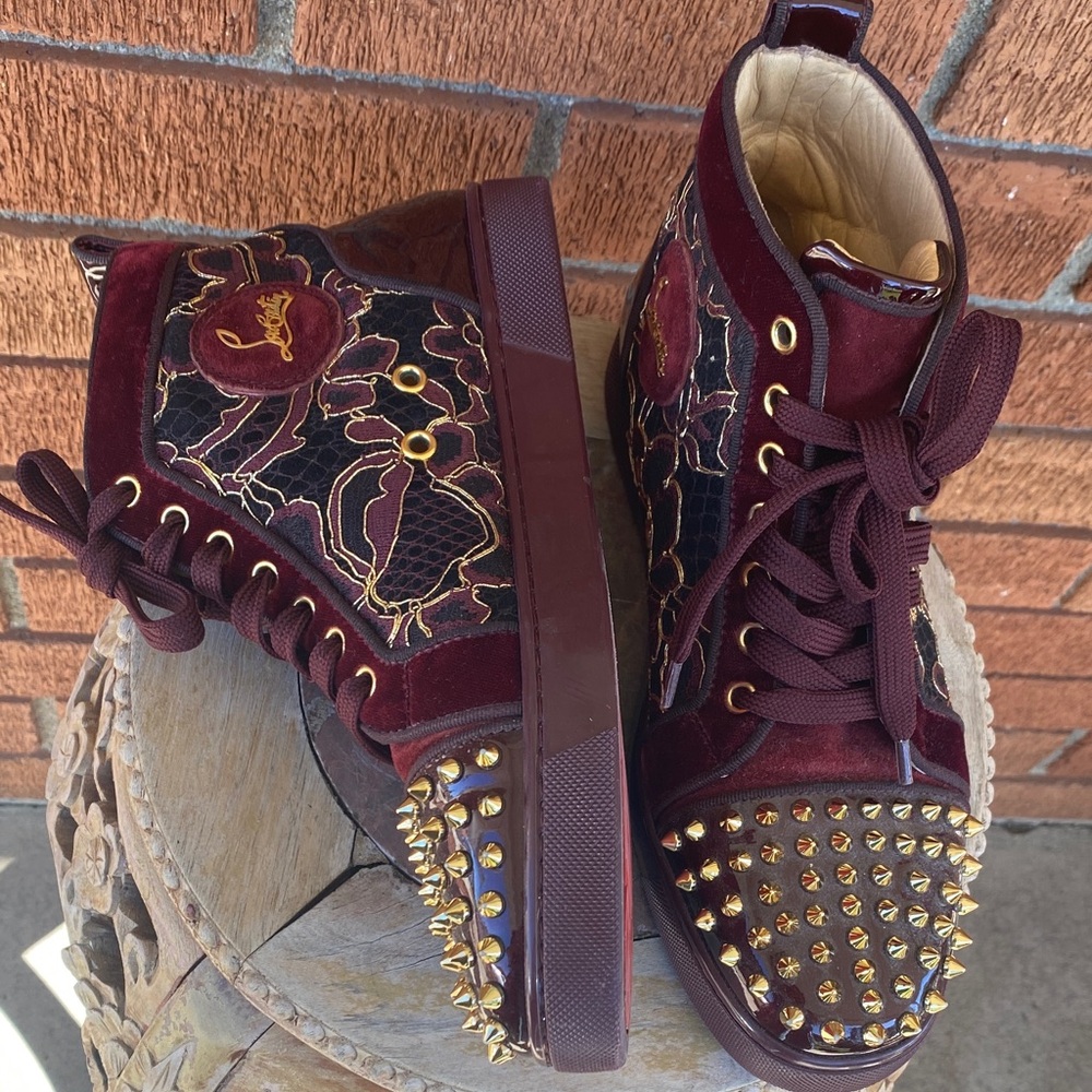 ❤️🔥Authentic Christian Louboutin Lou Spikes leather trainers Burgundy, Leather.